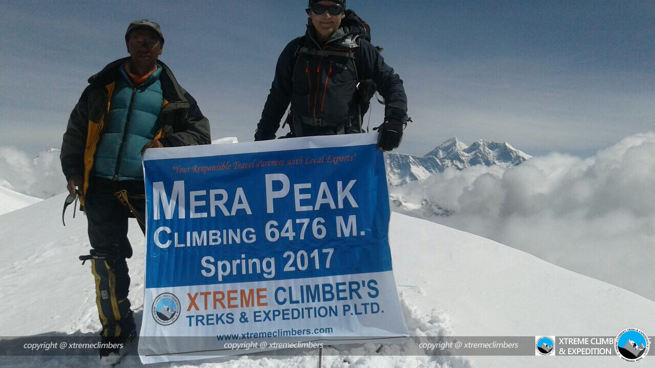 Mera Peak 6476m climbing and Amphu Lapcha 5845m PassTrek